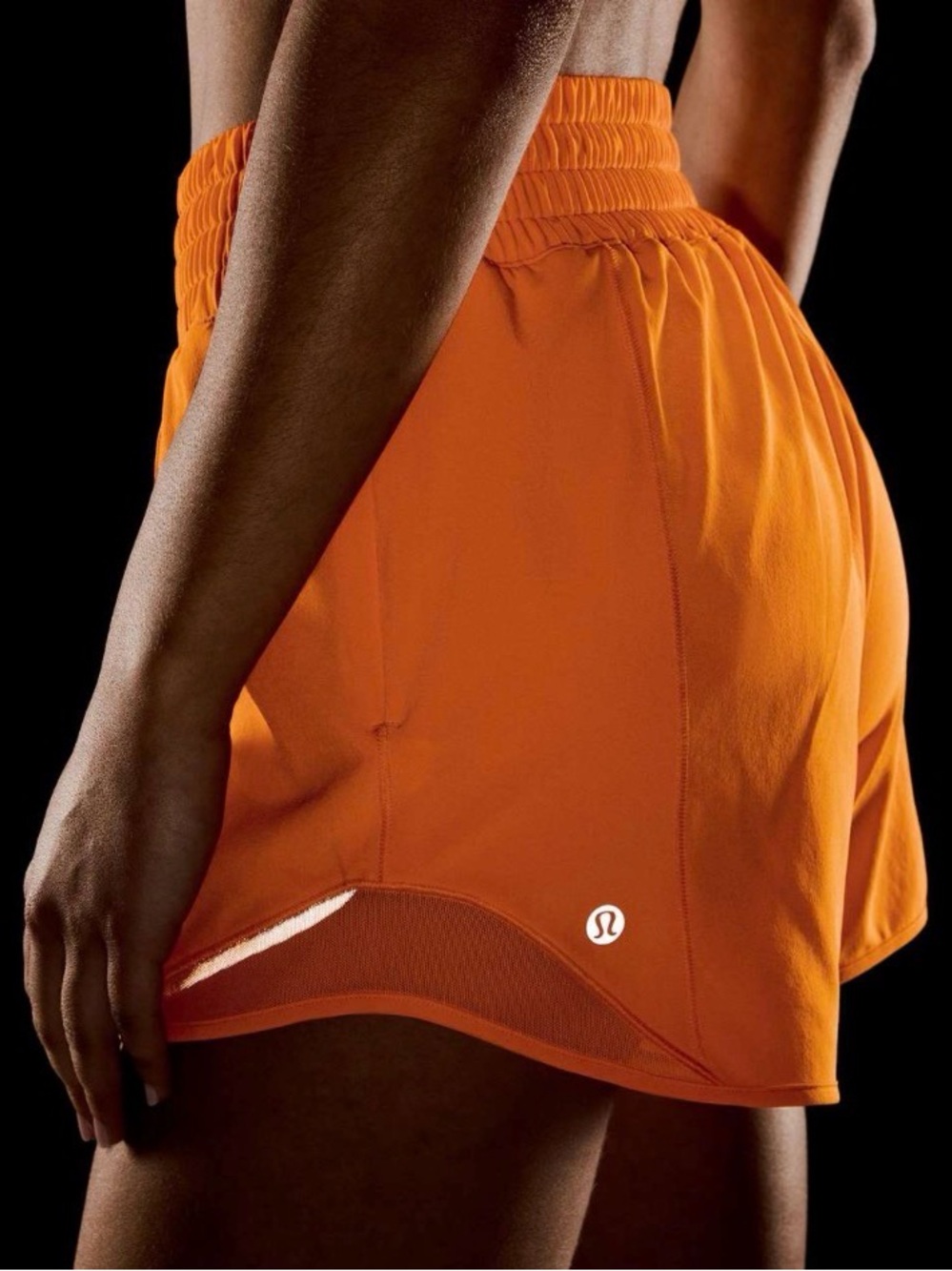 UEC lululemon HOTTY HOT HIGH RISE Orange Athletic Shorts Built in Briefs 4” SZ 6